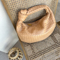 Beige brown woven knot bag for women.Woven Knot Shoulder Bag Designer Dupe Clutch for Women Designer Inspired Vegan Knot Red Bag Gift for Her Woven Dumpling Knot Designer Bag pattybofficial knoten tasche gift for girlfriend stylish hobo purse