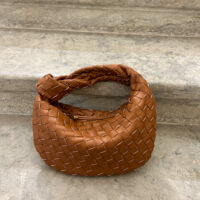 bottega veneta dupe handbag jodie mini pouch designer inspired purse Braid Bag in Vegan Leather Woven Knot Design Purse for Stylish Women Best Seller Fashion Statement Handbag with Top Handle Easy Carry PattyB Knoten Tasche Designer Inspired Dupe Ideal Birthday gift for Mom or Girlfriend Gewebte tasche suede braid bag